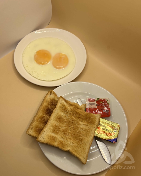 Two Eggs 🍳 and toast