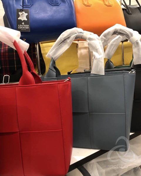 d711ab6e-4d04-40cf-80c4-4570e8bb8626.2-ccb7-4